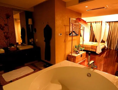 珠海养生会所的黄昏恋：当爱情遇上八十岁